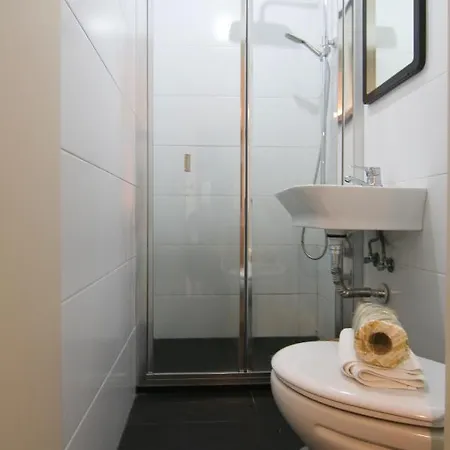 En Rua Alta, Apartamento Para Siete Personas Βίγκο
